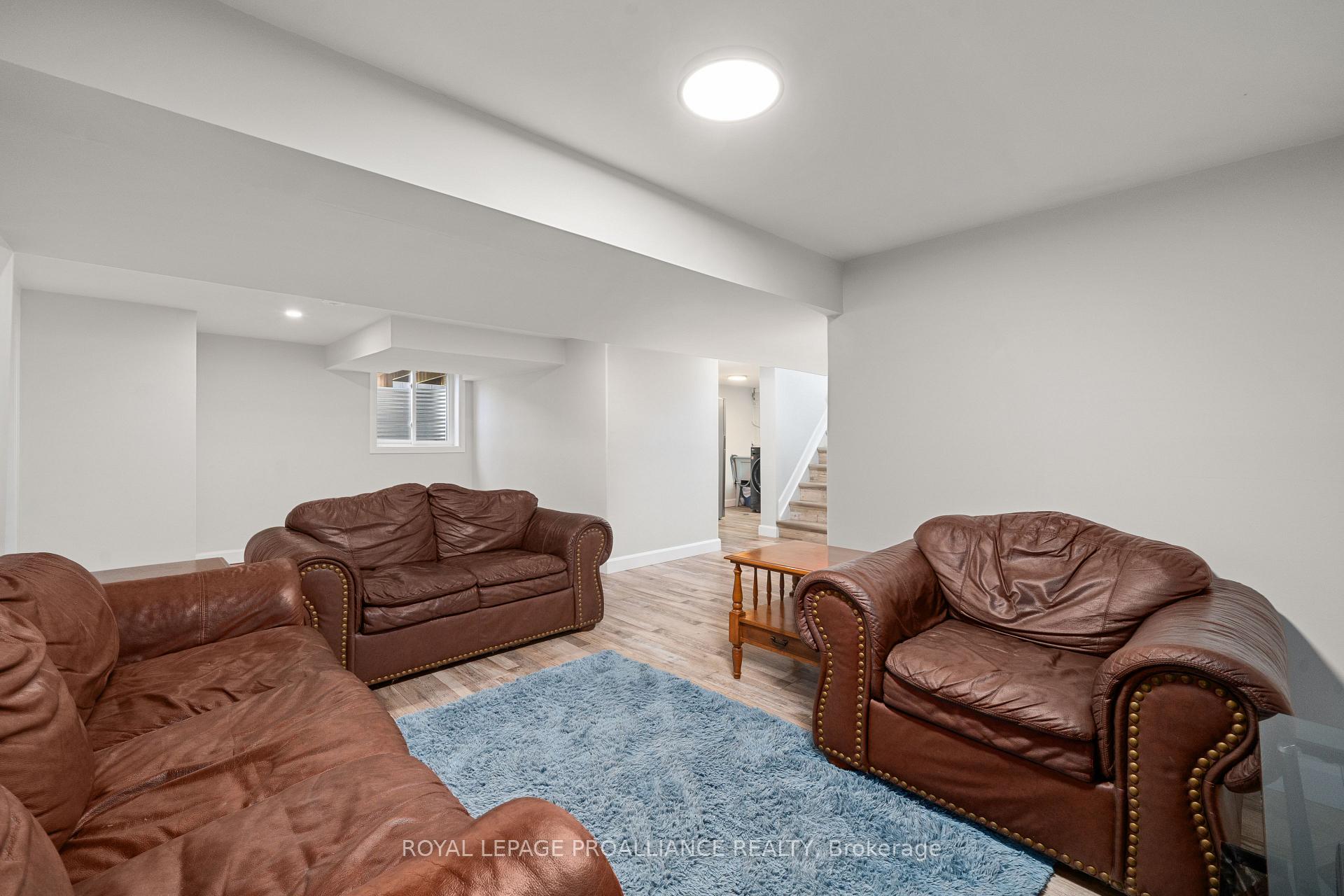 Photo 50 of 54 Weller Avenue, Kingston, Rideau — HOMEH