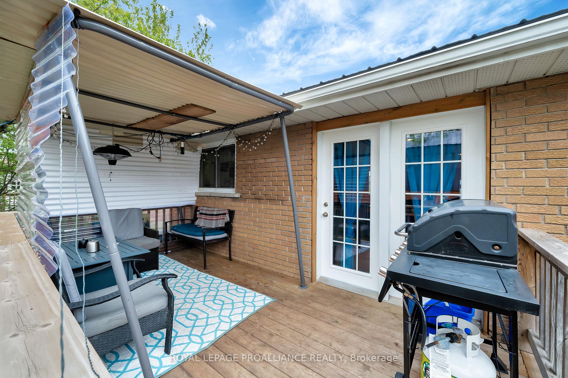 Photo 37 of 54 Weller Avenue, Kingston, Rideau — HOMEH