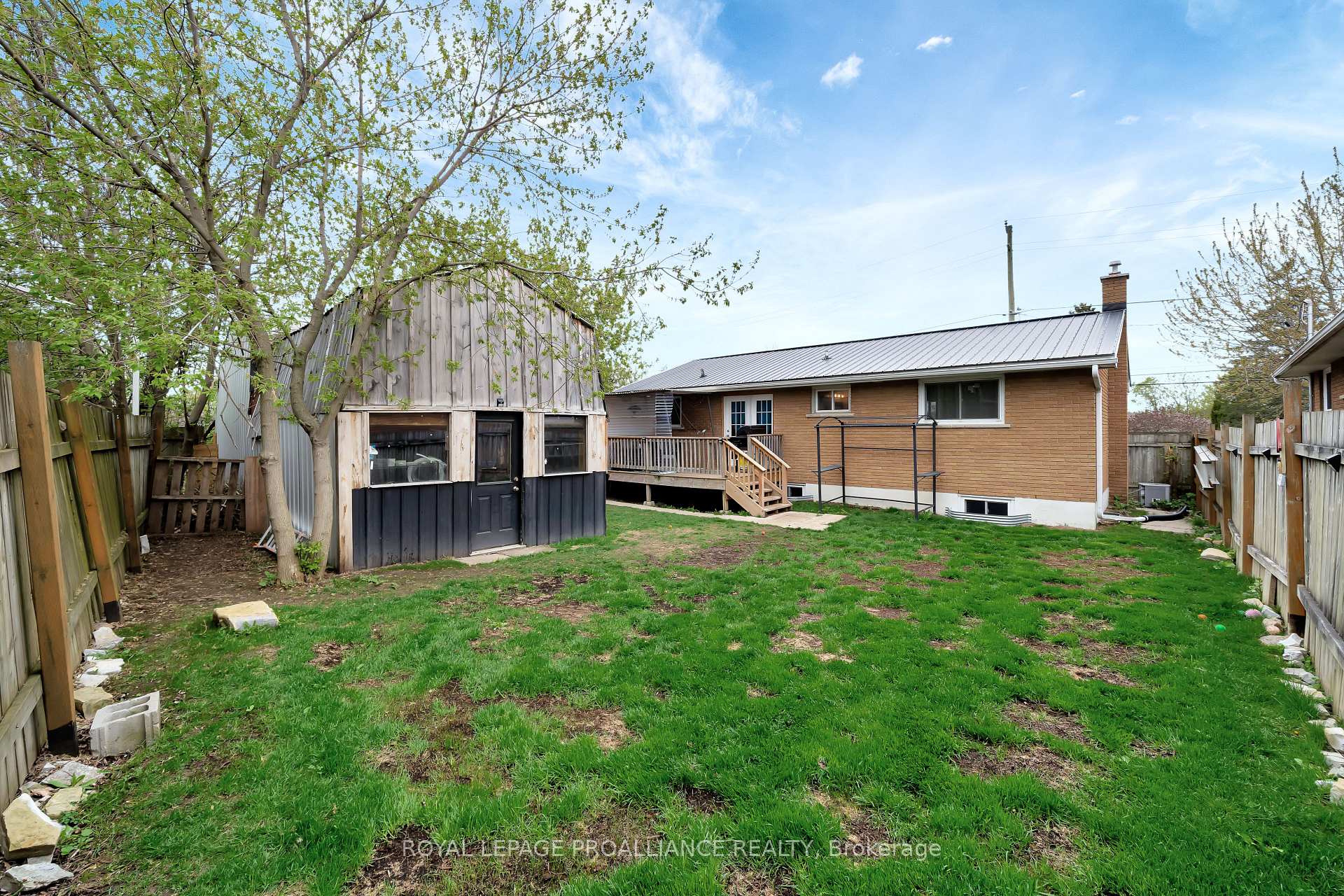 Photo 43 of 54 Weller Avenue, Kingston, Rideau — HOMEH