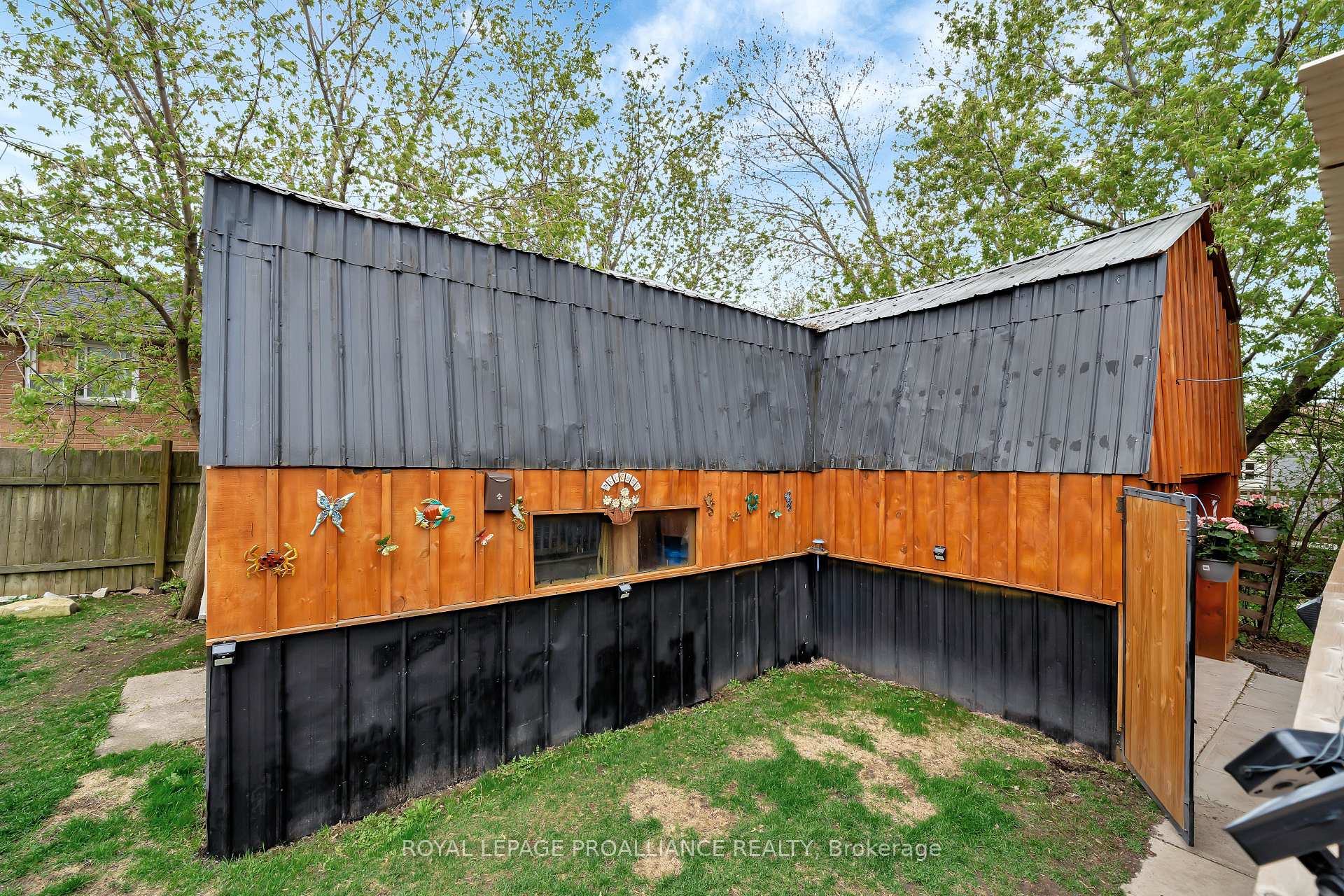 Photo 44 of 54 Weller Avenue, Kingston, Rideau — HOMEH