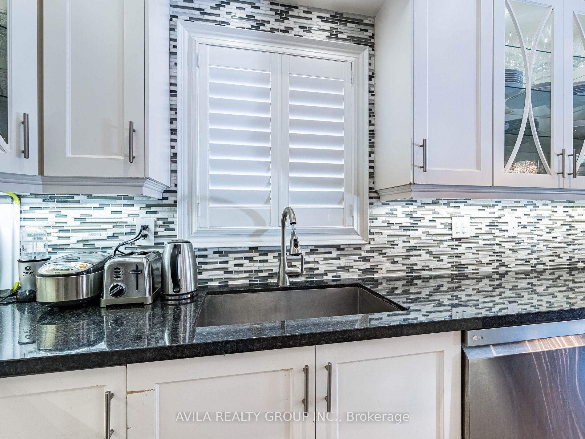 Photo 16 of 35 Noce Way, Vaughan, Vellore Village — HOMEH