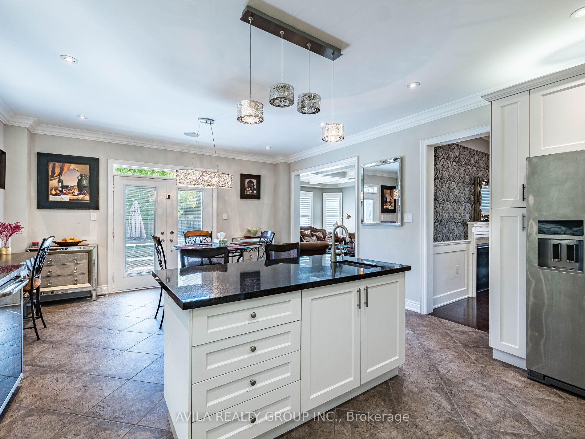Photo 15 of 35 Noce Way, Vaughan, Vellore Village — HOMEH