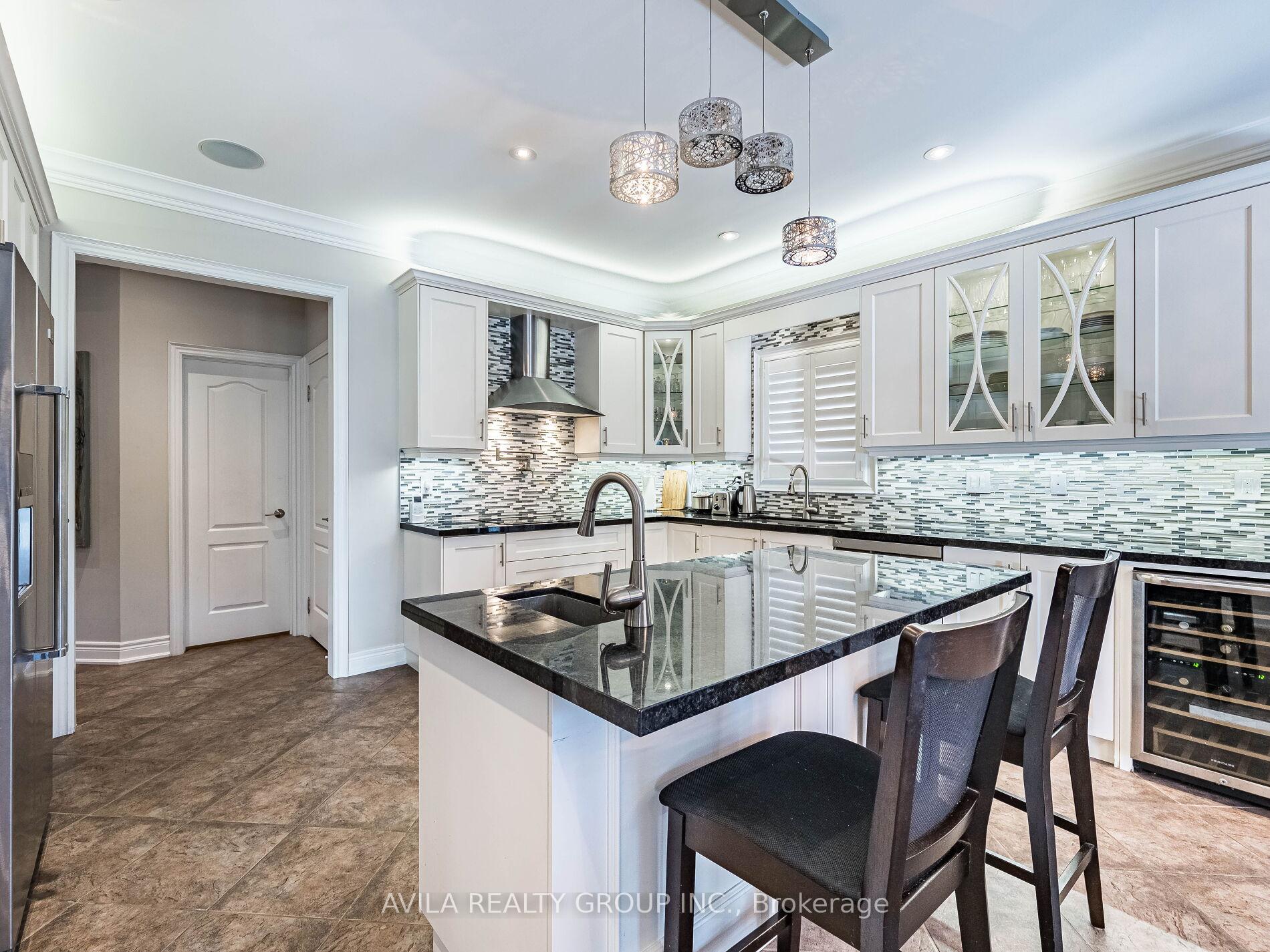 Photo 11 of 35 Noce Way, Vaughan, Vellore Village — HOMEH