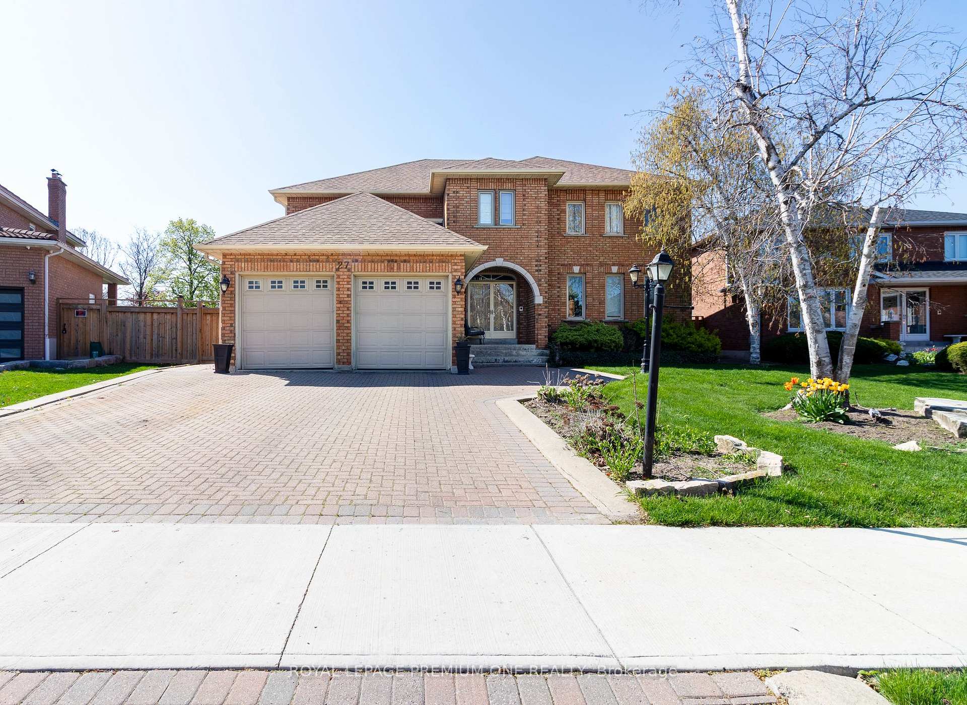 Front of 27 Marconi Avenue