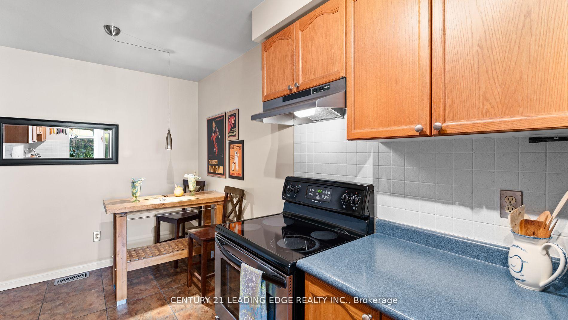 Photo 11 of 70 Shady Lane Crescent, Clarington, Bowmanville — HOMEH