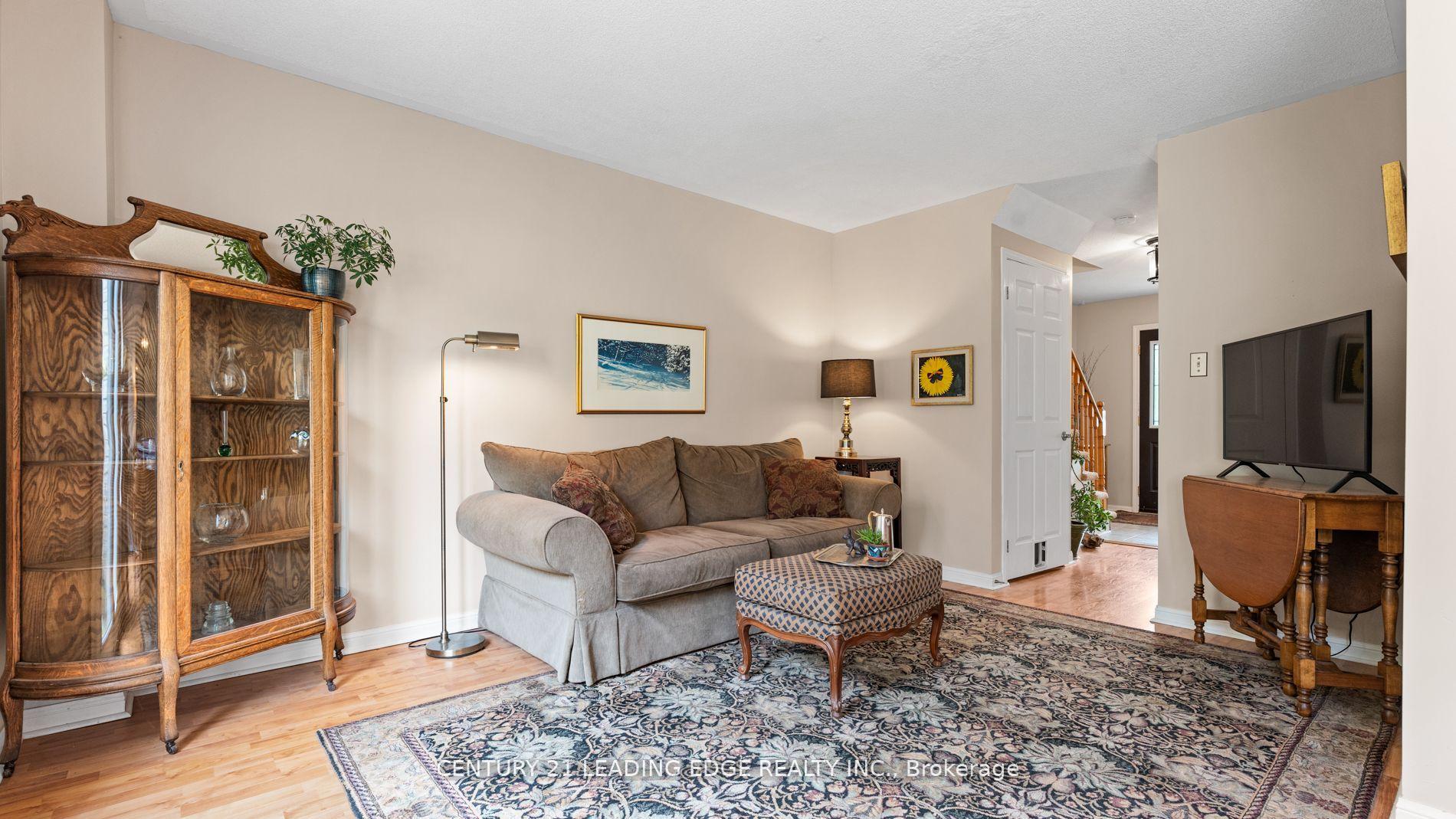 Photo 9 of 70 Shady Lane Crescent, Clarington, Bowmanville — HOMEH
