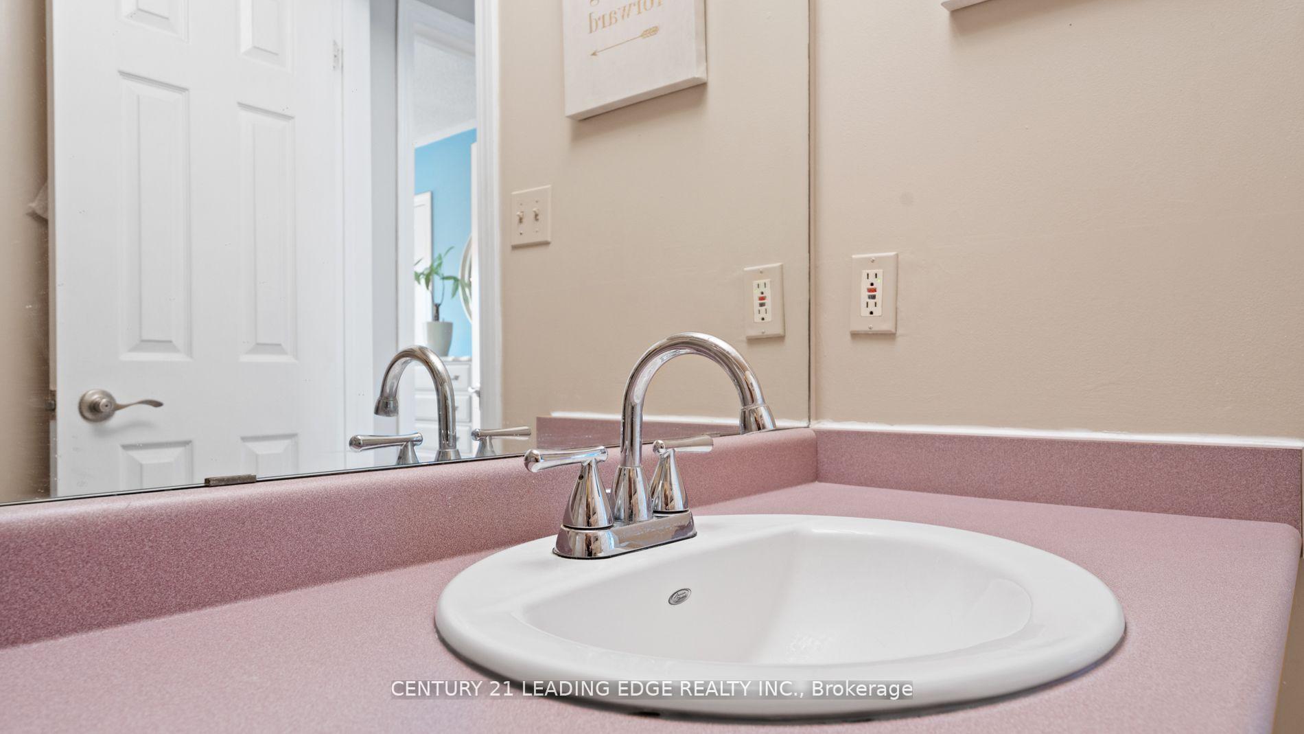 Photo 19 of 70 Shady Lane Crescent, Clarington, Bowmanville — HOMEH
