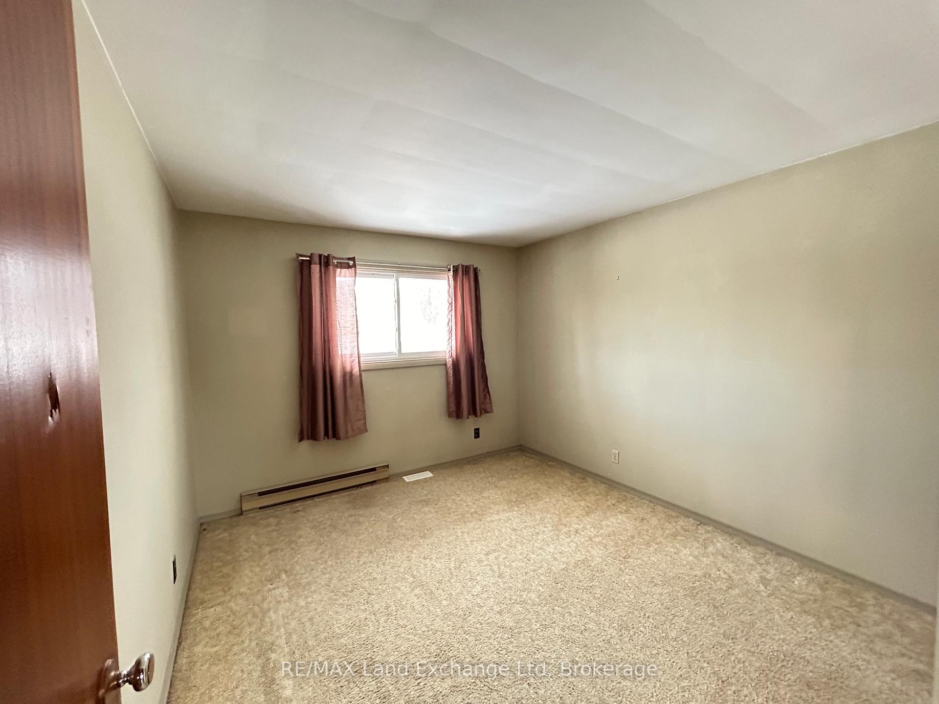 Photo 8 of 81 Queen Street, Morris Turnberry, Bluevale — HOMEH