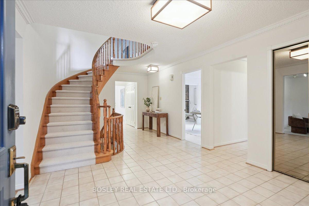 Photo 18 of 50 Simmons Crescent, Aurora, Aurora Highlands — HOMEH