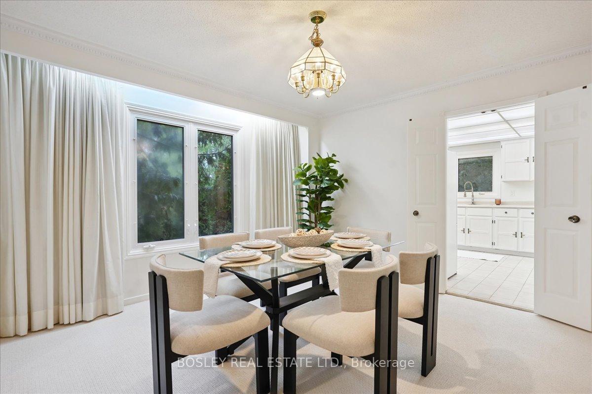 Photo 9 of 50 Simmons Crescent, Aurora, Aurora Highlands — HOMEH