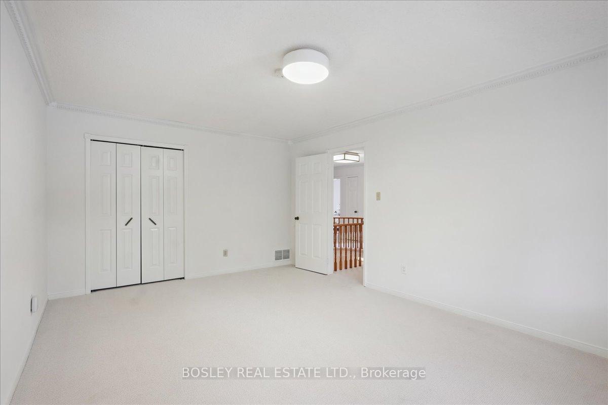Photo 21 of 50 Simmons Crescent, Aurora, Aurora Highlands — HOMEH