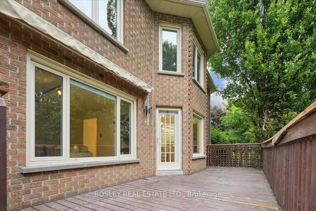 Photo 38 of 50 Simmons Crescent, Aurora, Aurora Highlands — HOMEH