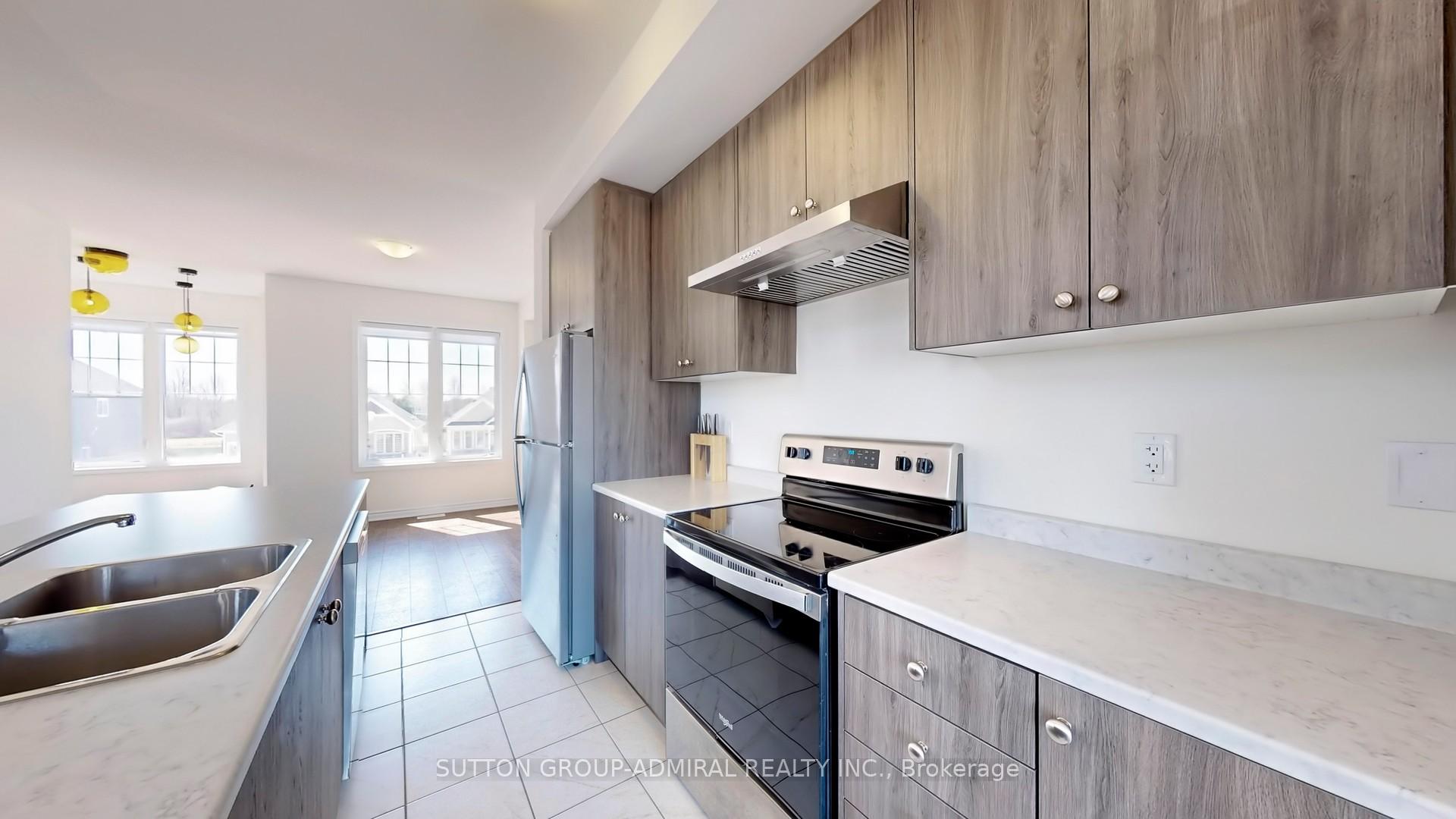 Photo 5 of 26 Abby Drive, Wasaga Beach — HOMEH