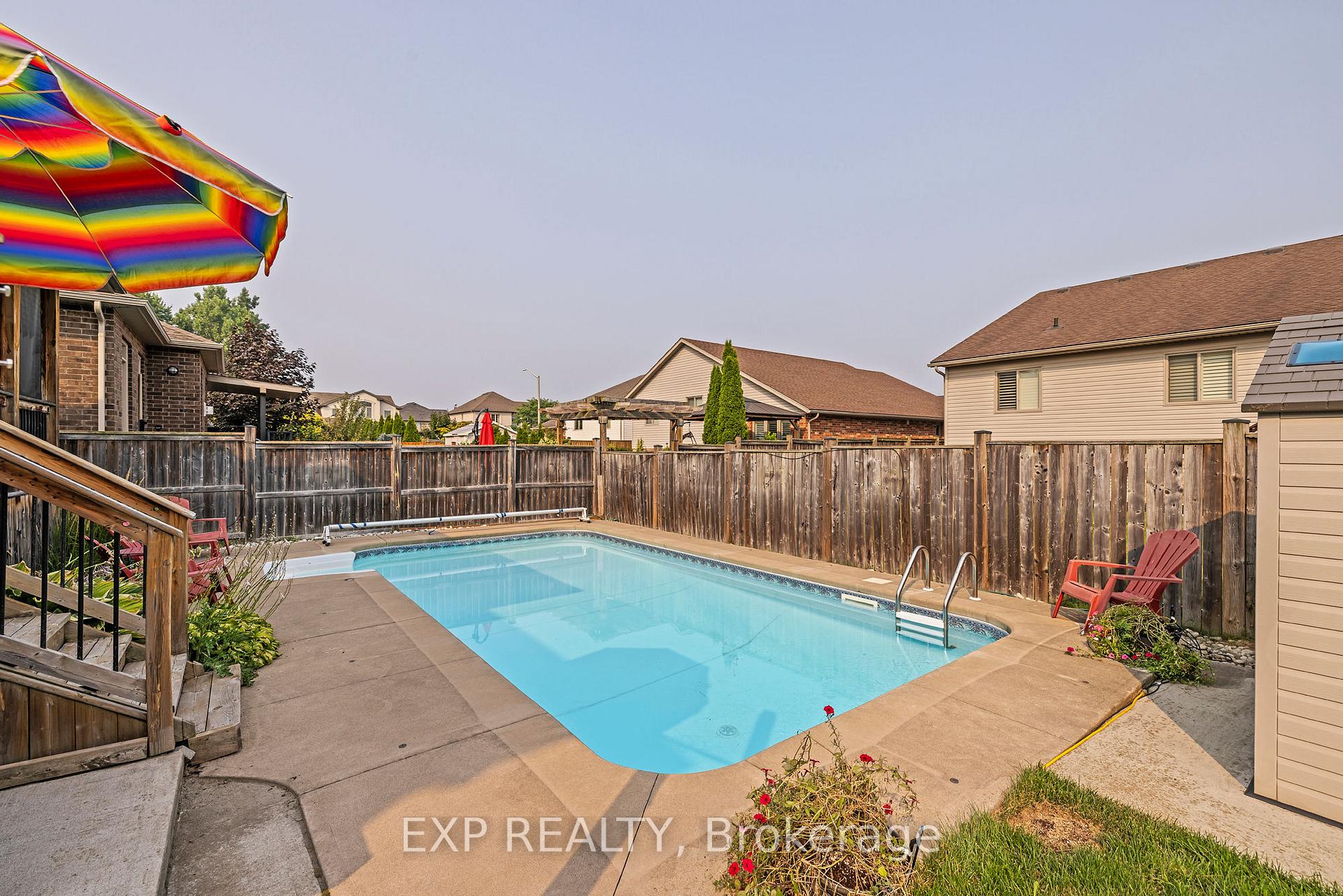Photo 6 of 6540 Richard Crescent, Niagara Falls, Forestview — HOMEH
