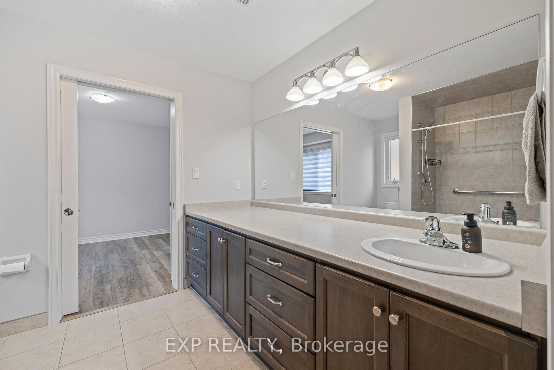 Photo 13 of 6540 Richard Crescent, Niagara Falls, Forestview — HOMEH