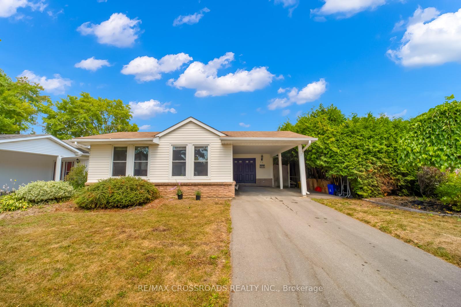 Photo 1 of 20 Deerpark Crescent, Clarington, Bowmanville — HOMEH
