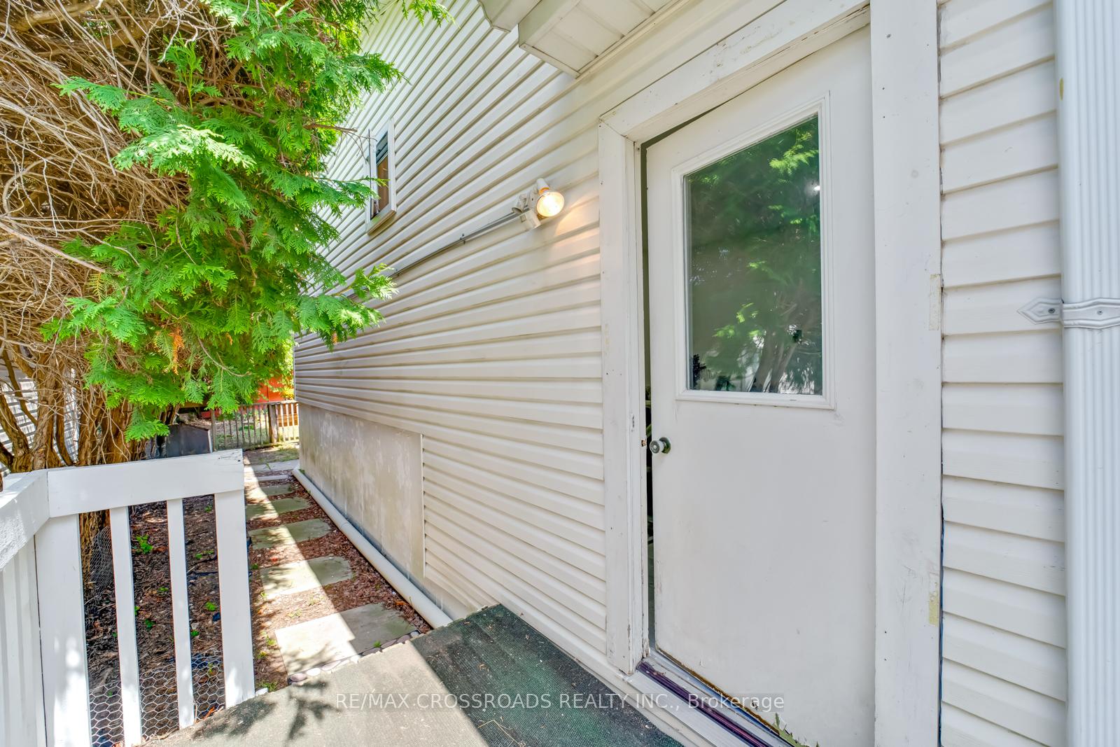 Photo 36 of 20 Deerpark Crescent, Clarington, Bowmanville — HOMEH
