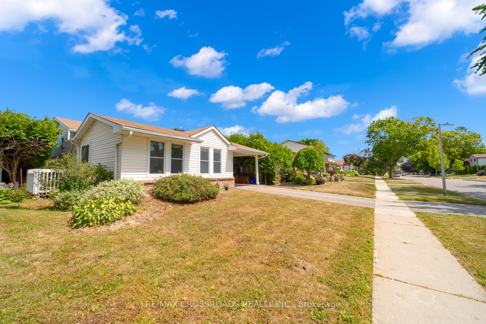Photo 29 of 20 Deerpark Crescent, Clarington, Bowmanville — HOMEH