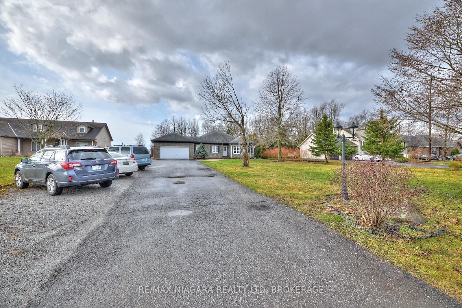Photo 14 of 637 Carl Road, Welland, Cooks Mills — HOMEH