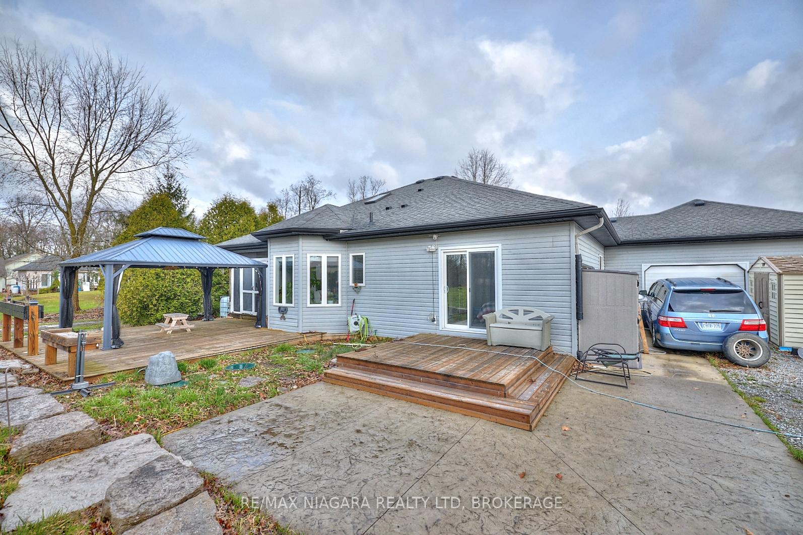 Photo 24 of 637 Carl Road, Welland, Cooks Mills — HOMEH
