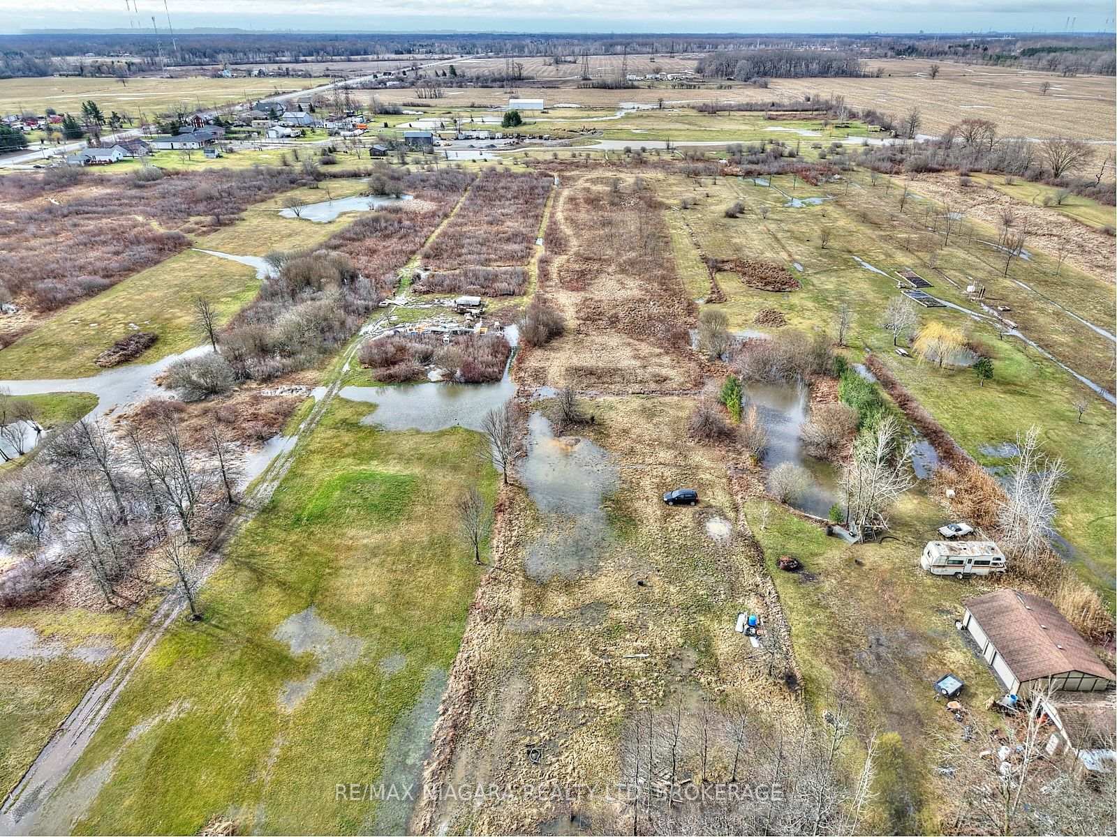 Photo 34 of 637 Carl Road, Welland, Cooks Mills — HOMEH