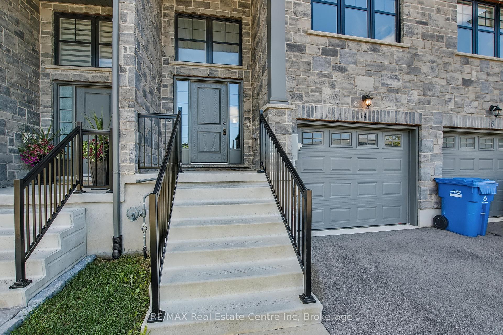 Photo 2 of 14 Kay Crescent, Guelph, Pineridge/Westminster Woods — HOMEH