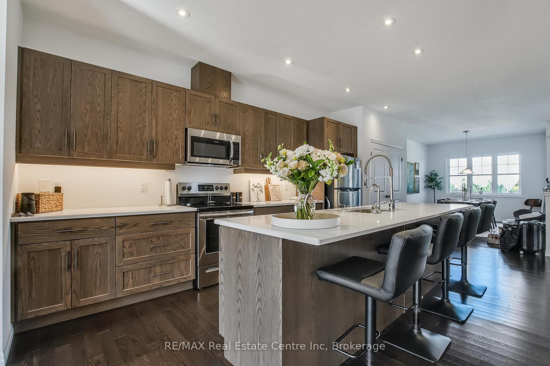 Photo 6 of 14 Kay Crescent, Guelph, Pineridge/Westminster Woods — HOMEH