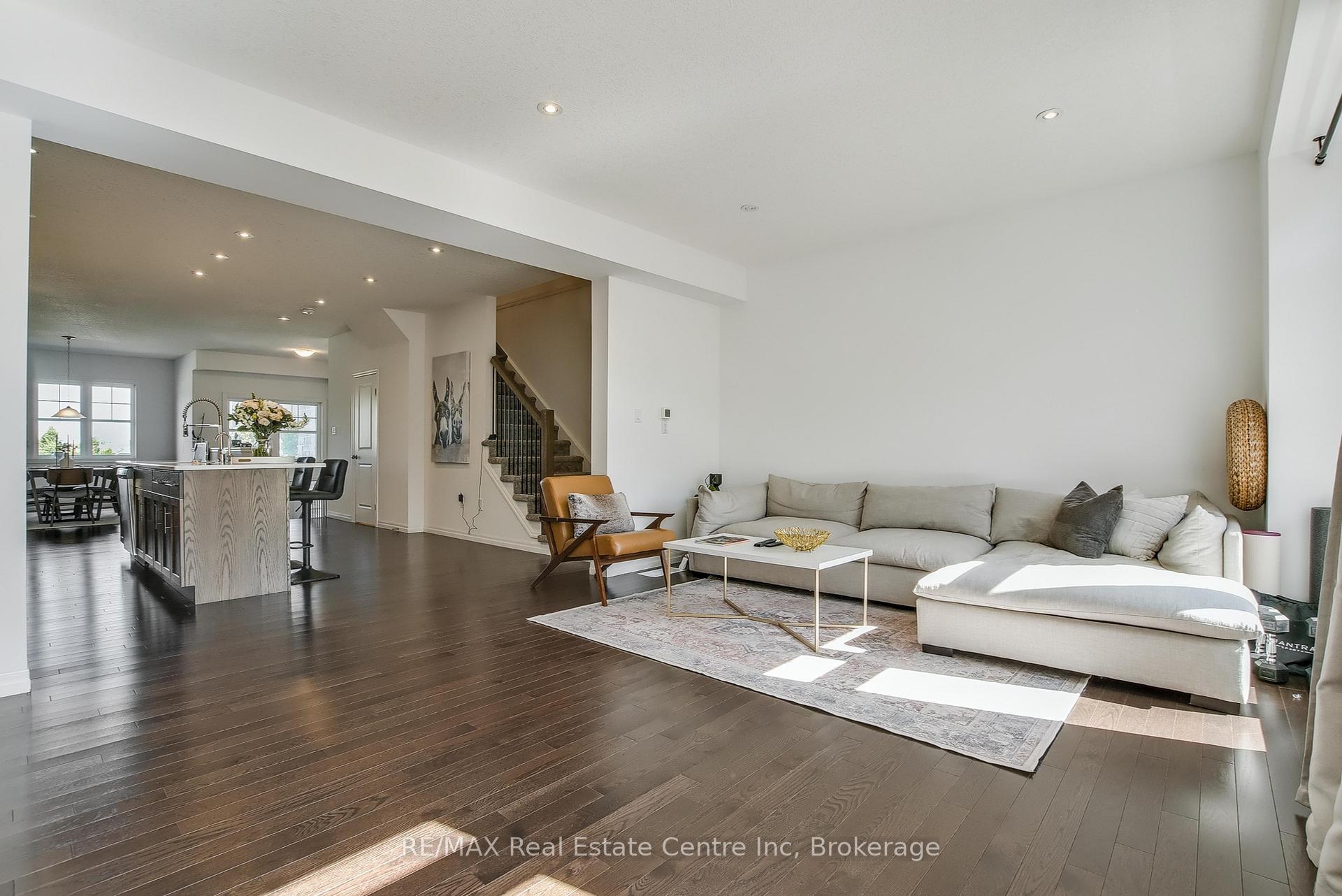 Photo 12 of 14 Kay Crescent, Guelph, Pineridge/Westminster Woods — HOMEH