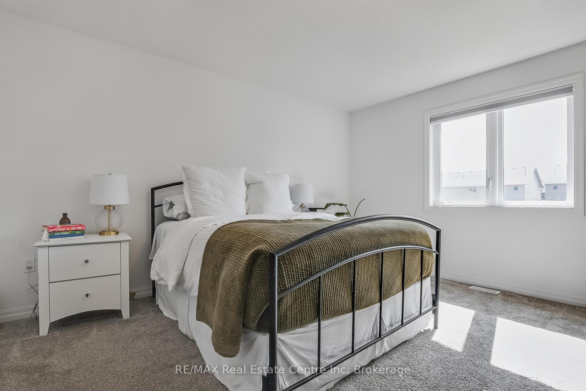 Photo 16 of 14 Kay Crescent, Guelph, Pineridge/Westminster Woods — HOMEH