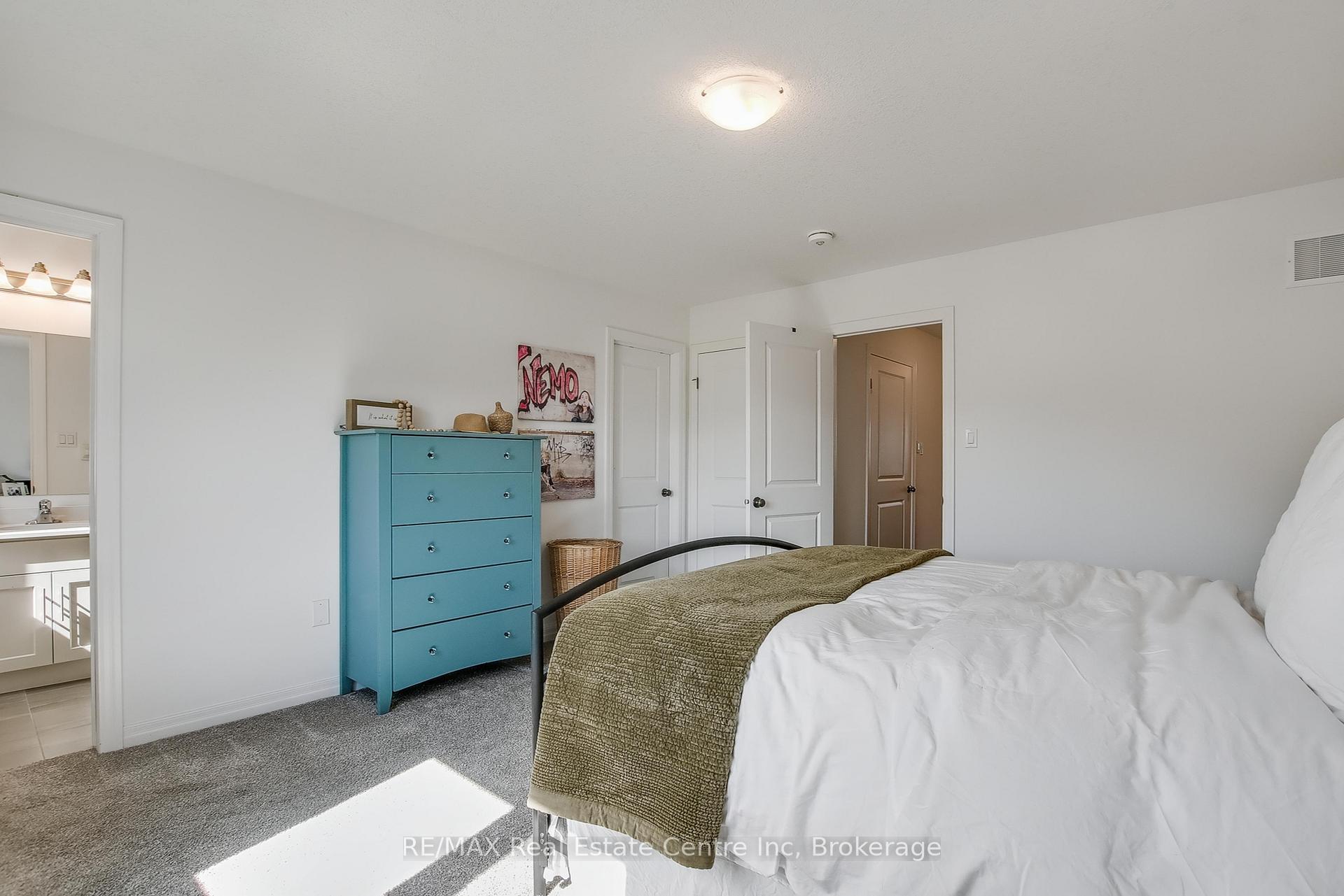 Photo 18 of 14 Kay Crescent, Guelph, Pineridge/Westminster Woods — HOMEH