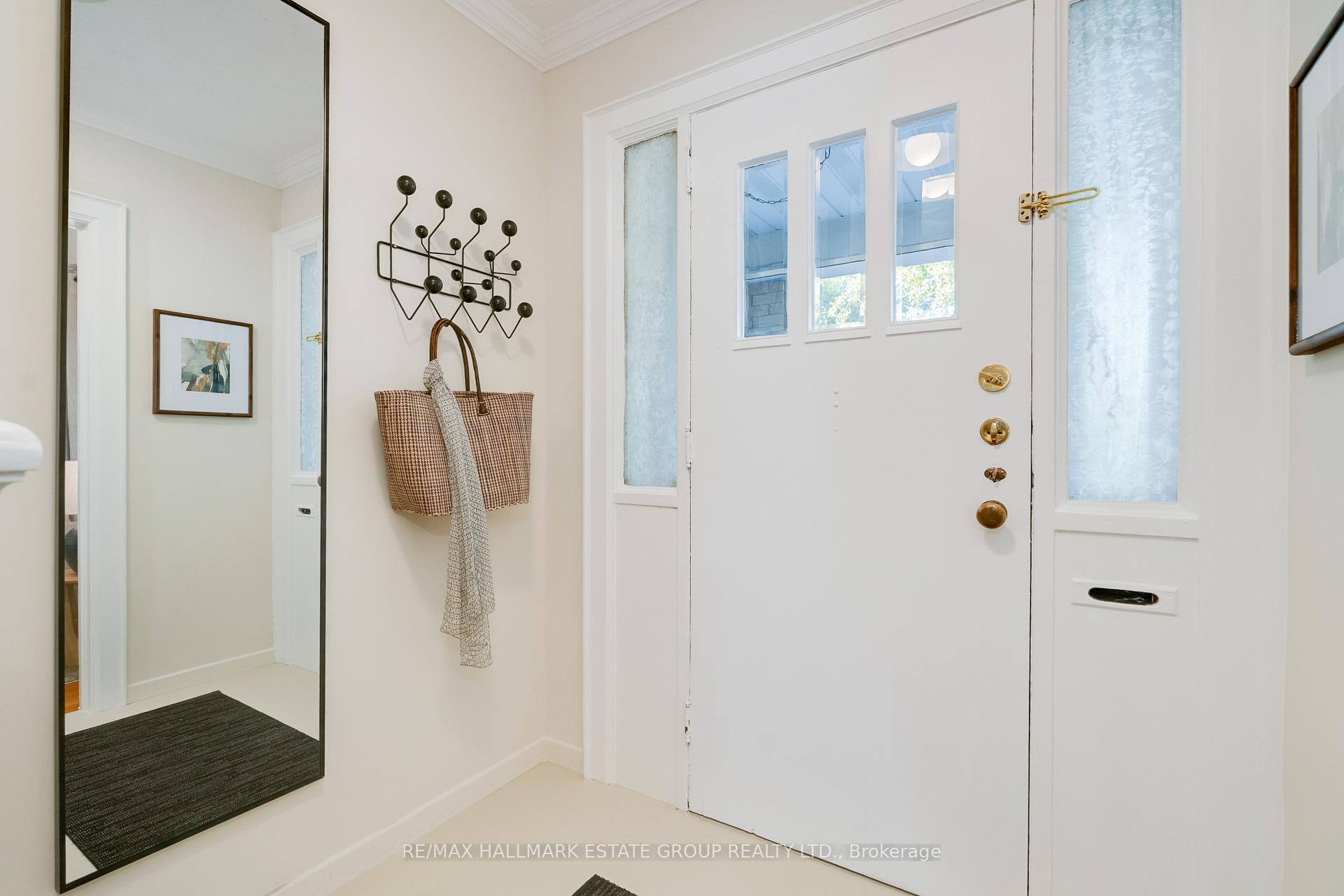 Photo 6 of 61 Springdale Boulevard, Toronto, Danforth Village-East York — HOMEH