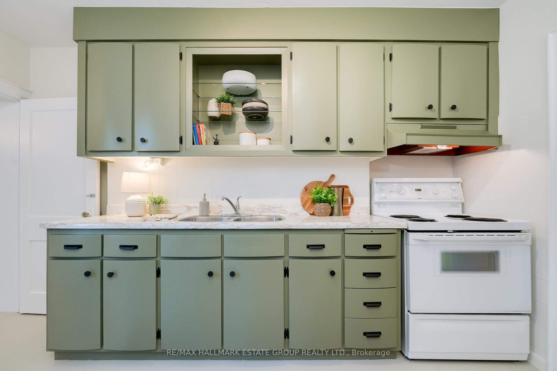 Photo 27 of 61 Springdale Boulevard, Toronto, Danforth Village-East York — HOMEH