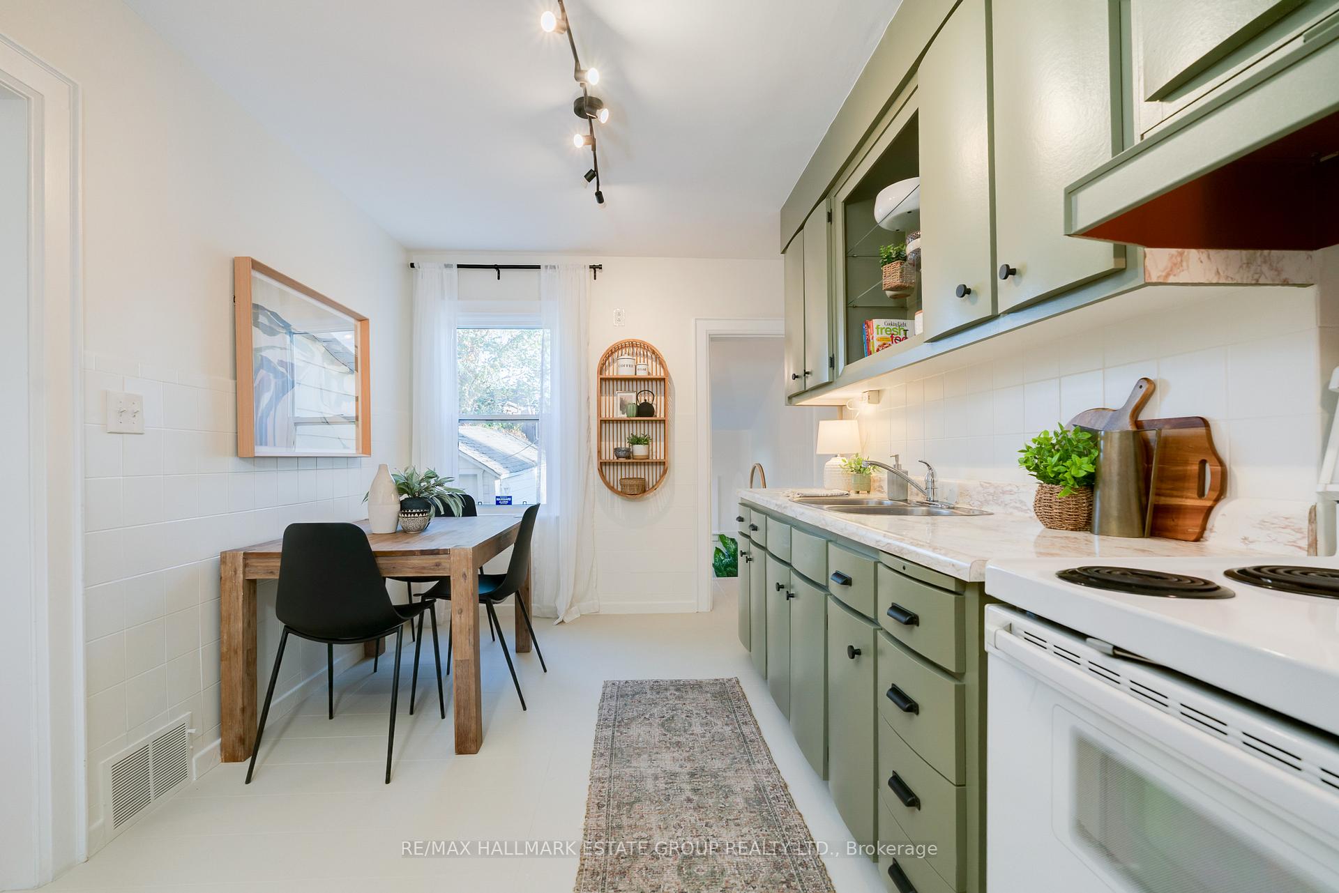 Photo 9 of 61 Springdale Boulevard, Toronto, Danforth Village-East York — HOMEH