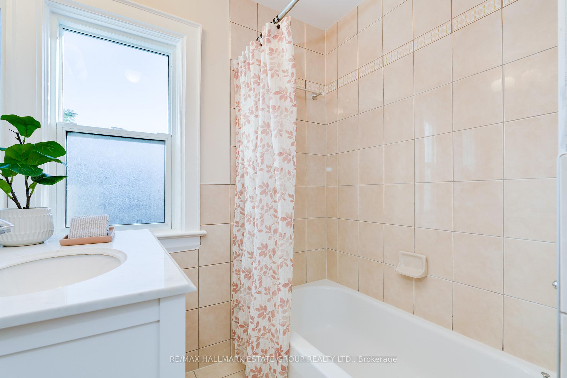 Photo 29 of 61 Springdale Boulevard, Toronto, Danforth Village-East York — HOMEH