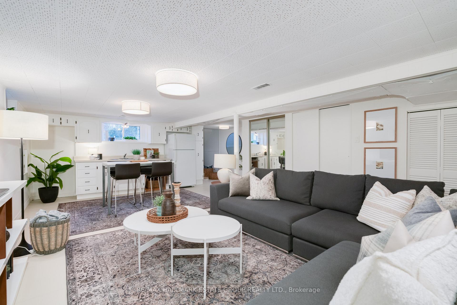 Photo 42 of 61 Springdale Boulevard, Toronto, Danforth Village-East York — HOMEH