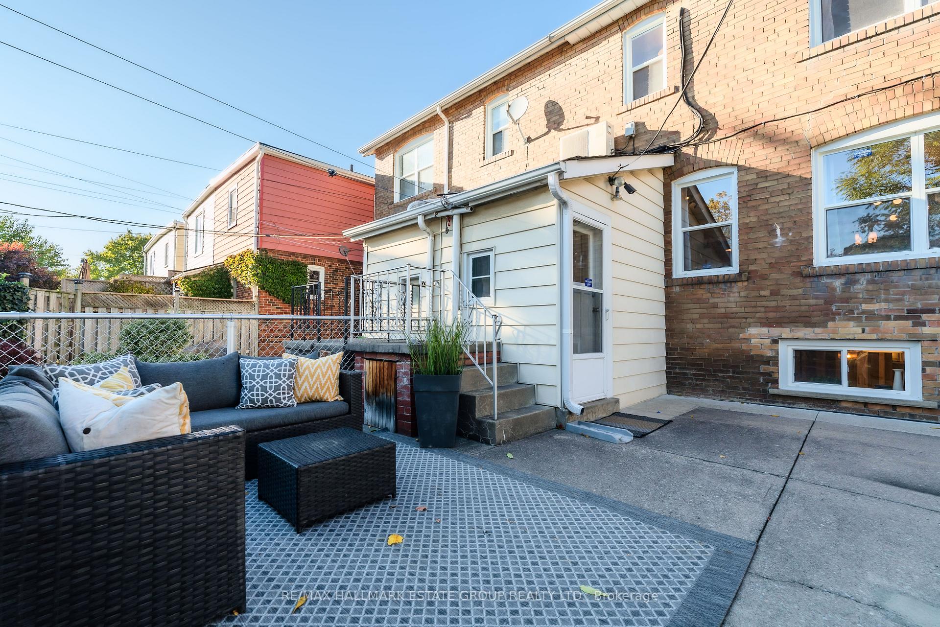 Photo 30 of 61 Springdale Boulevard, Toronto, Danforth Village-East York — HOMEH