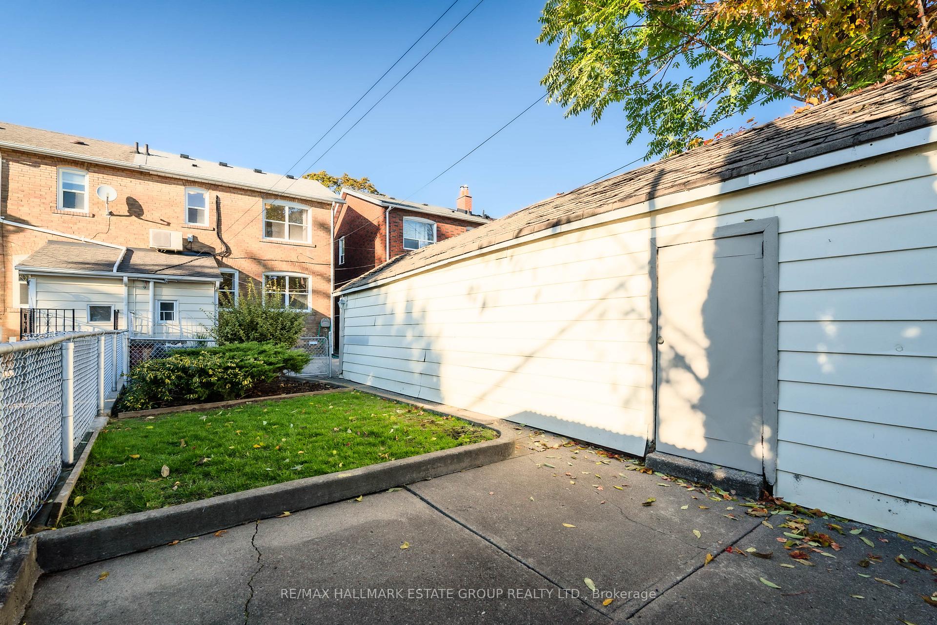 Photo 43 of 61 Springdale Boulevard, Toronto, Danforth Village-East York — HOMEH