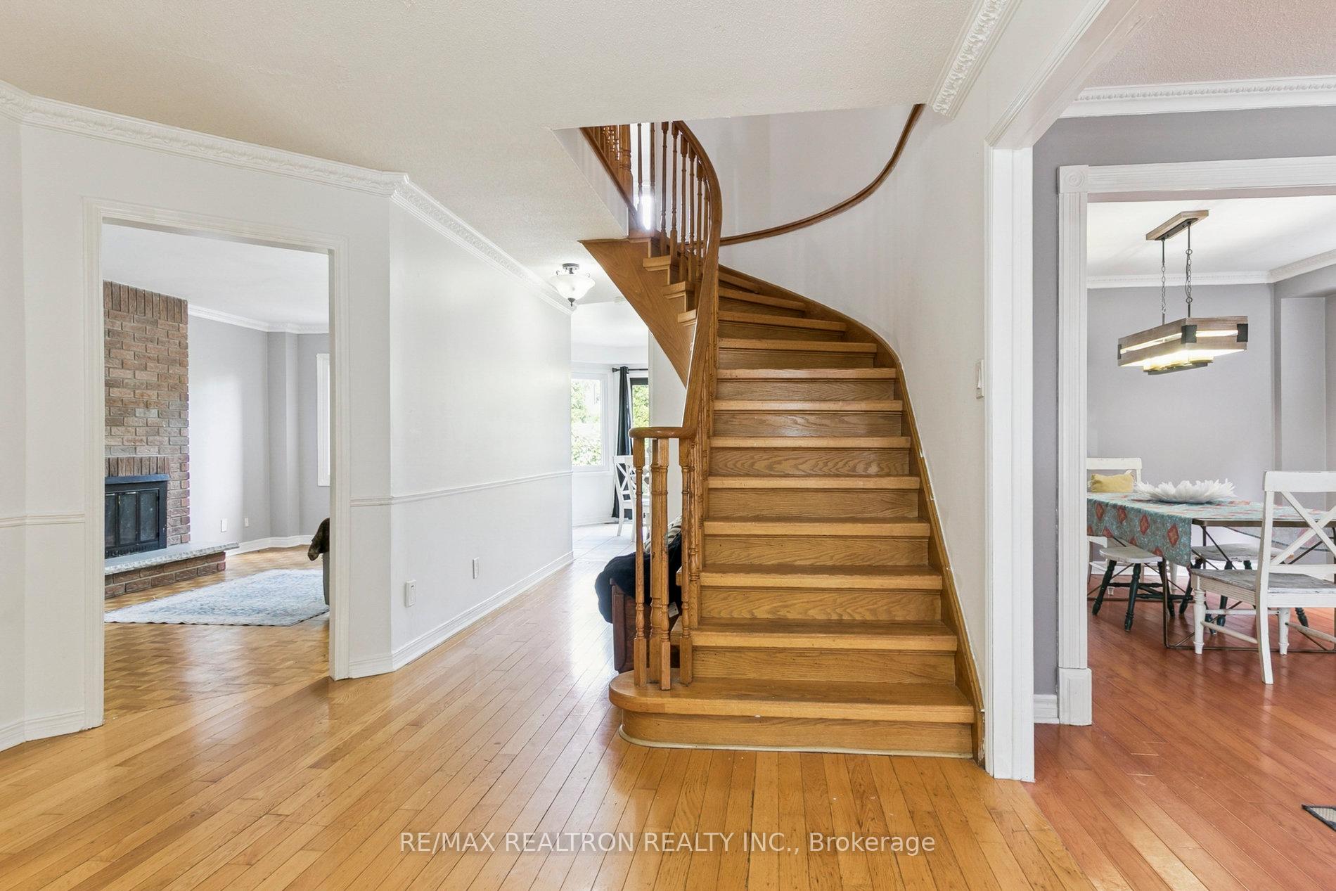 Photo 2 of 582 Strouds Lane, Pickering, Amberlea — HOMEH