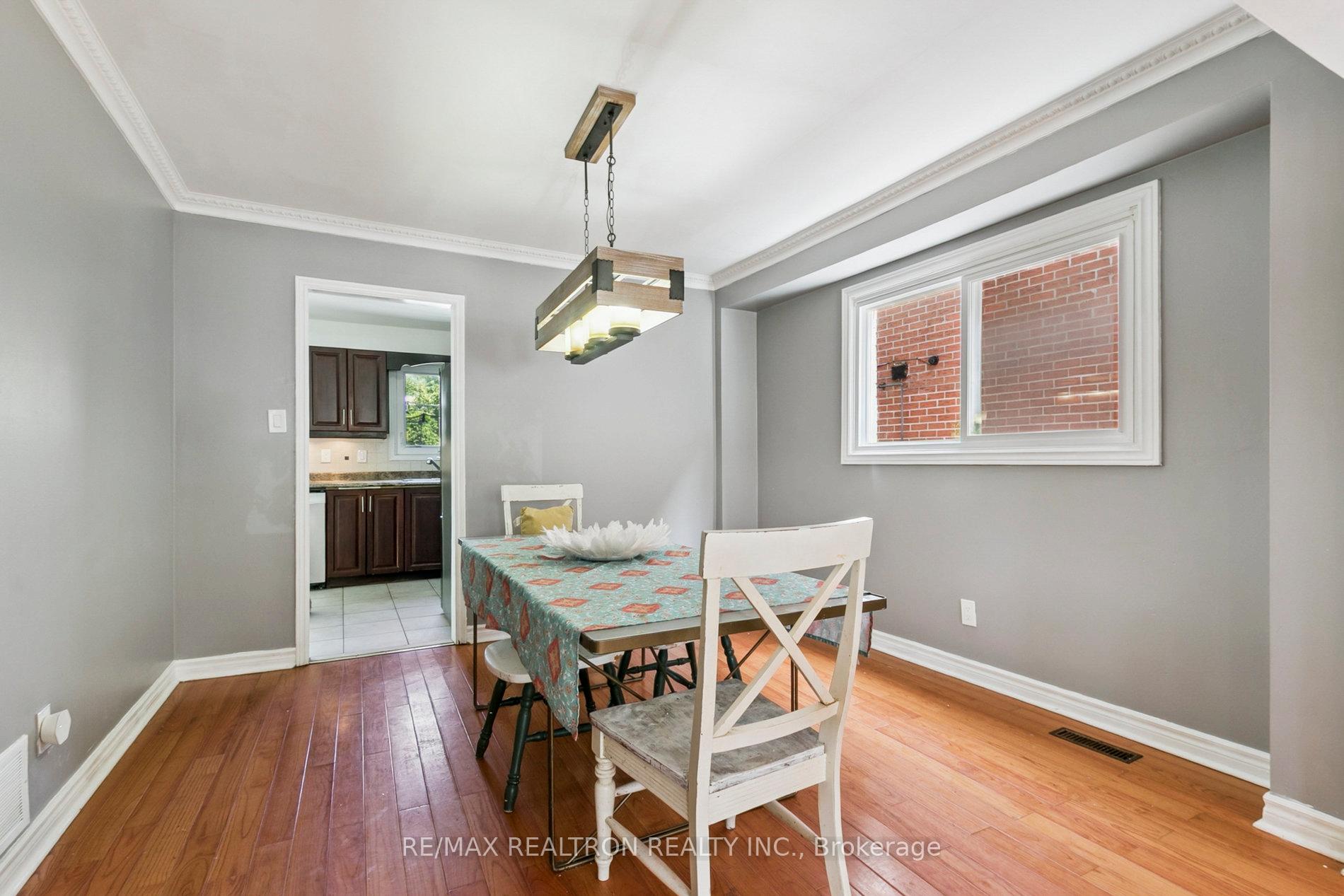 Photo 14 of 582 Strouds Lane, Pickering, Amberlea — HOMEH