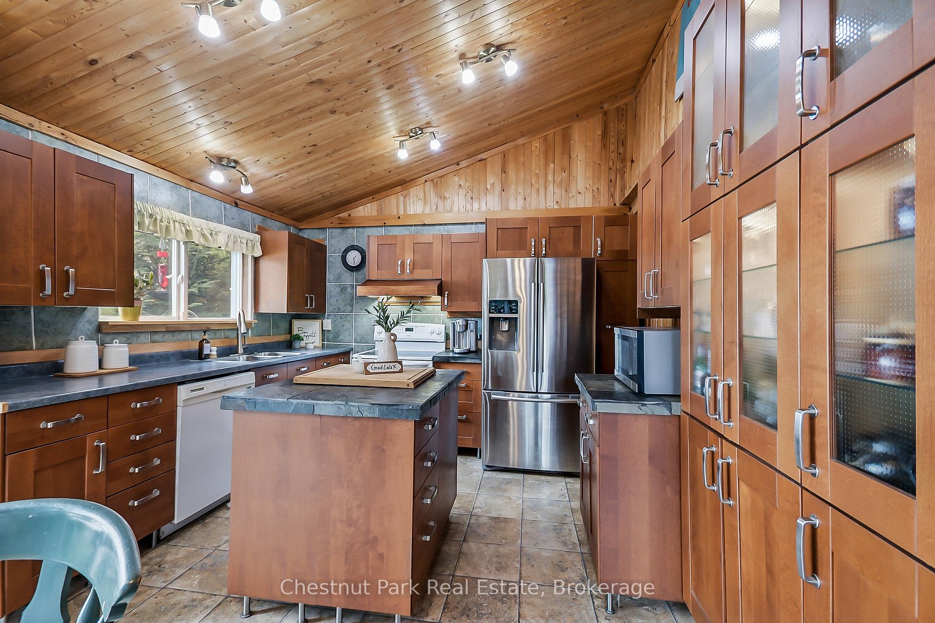 Photo 21 of 501 North Bay Lake Road, Perry, Emsdale — HOMEH