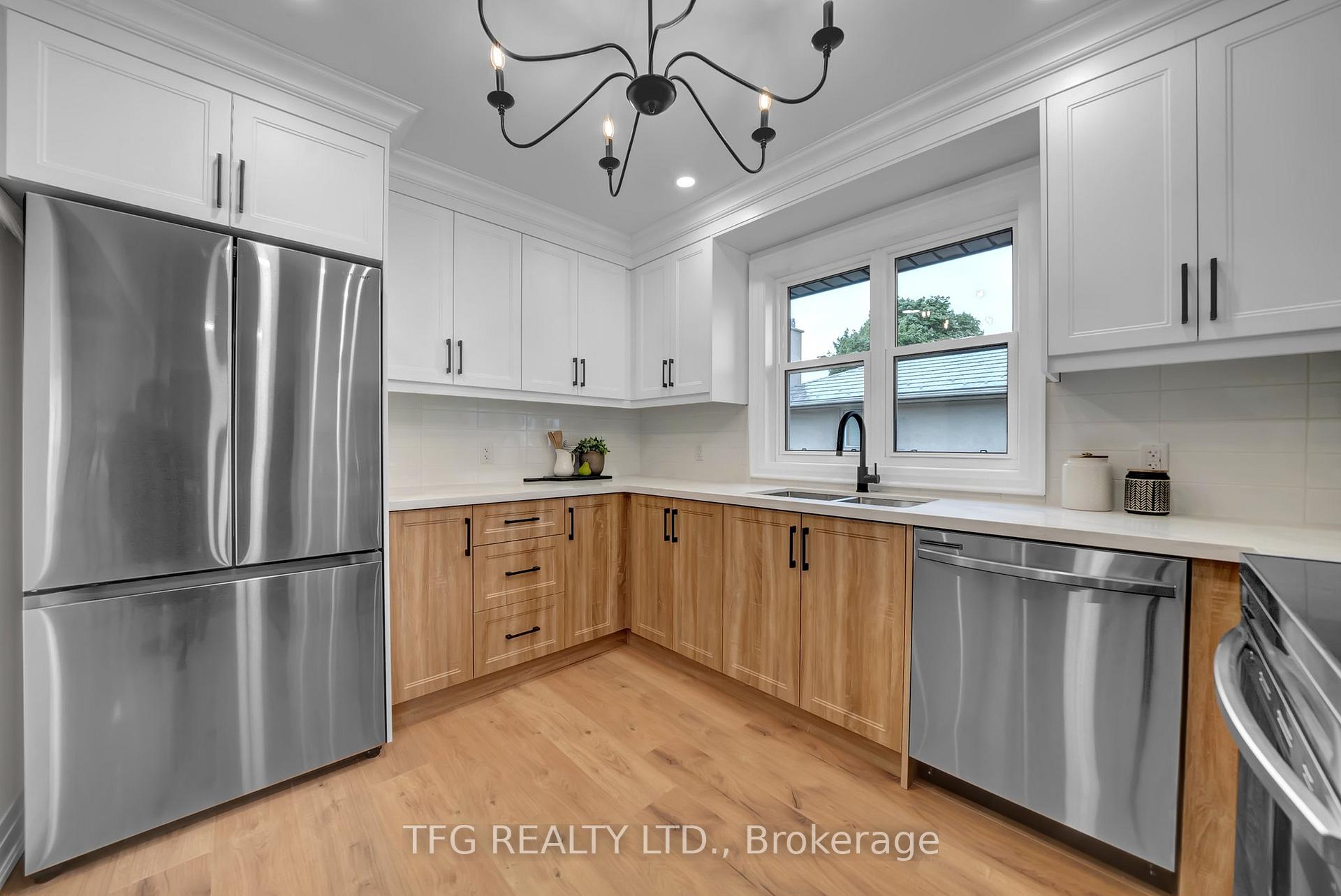Photo 19 of 571 Stevenson Road N, Oshawa, McLaughlin — HOMEH