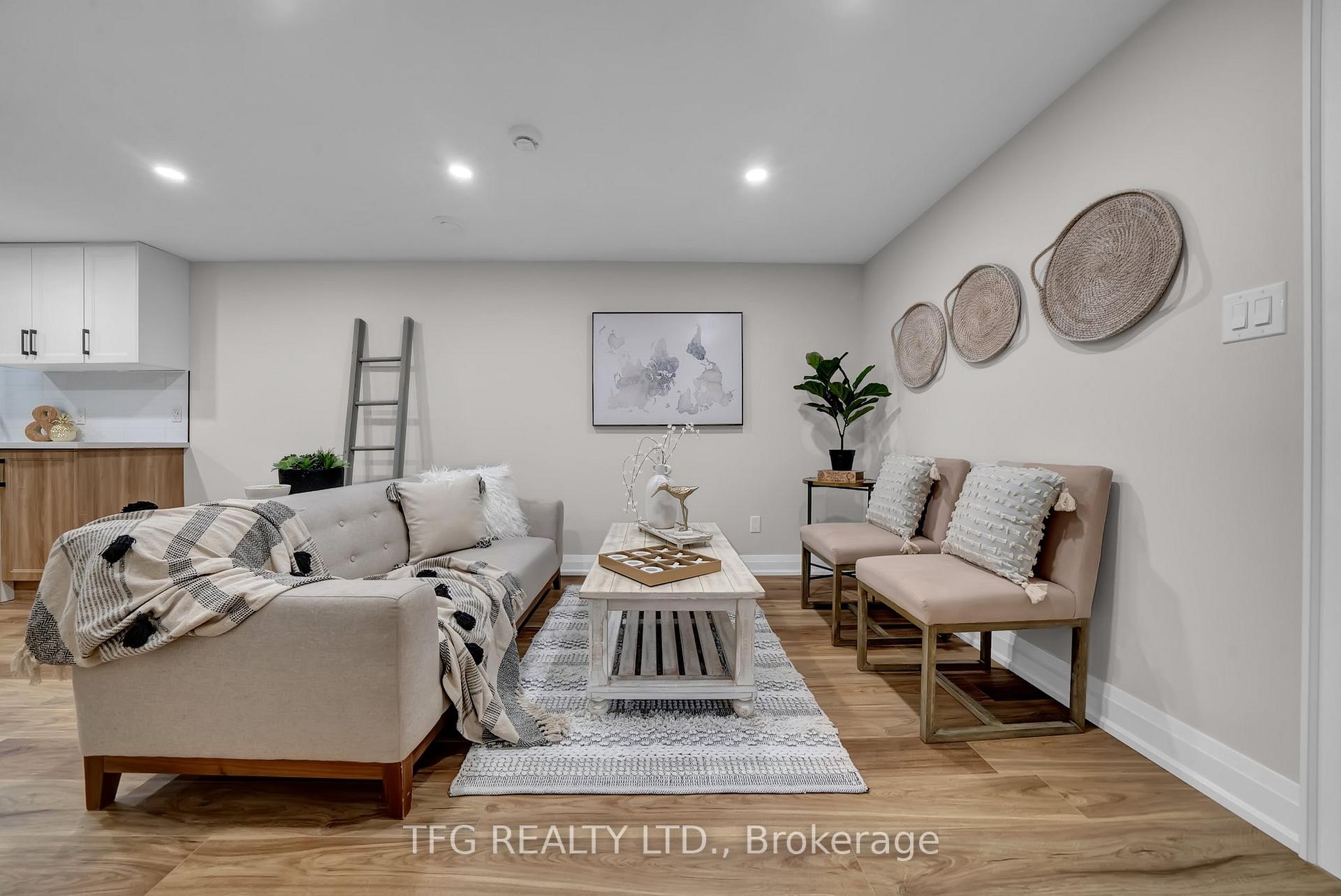 Photo 15 of 571 Stevenson Road N, Oshawa, McLaughlin — HOMEH
