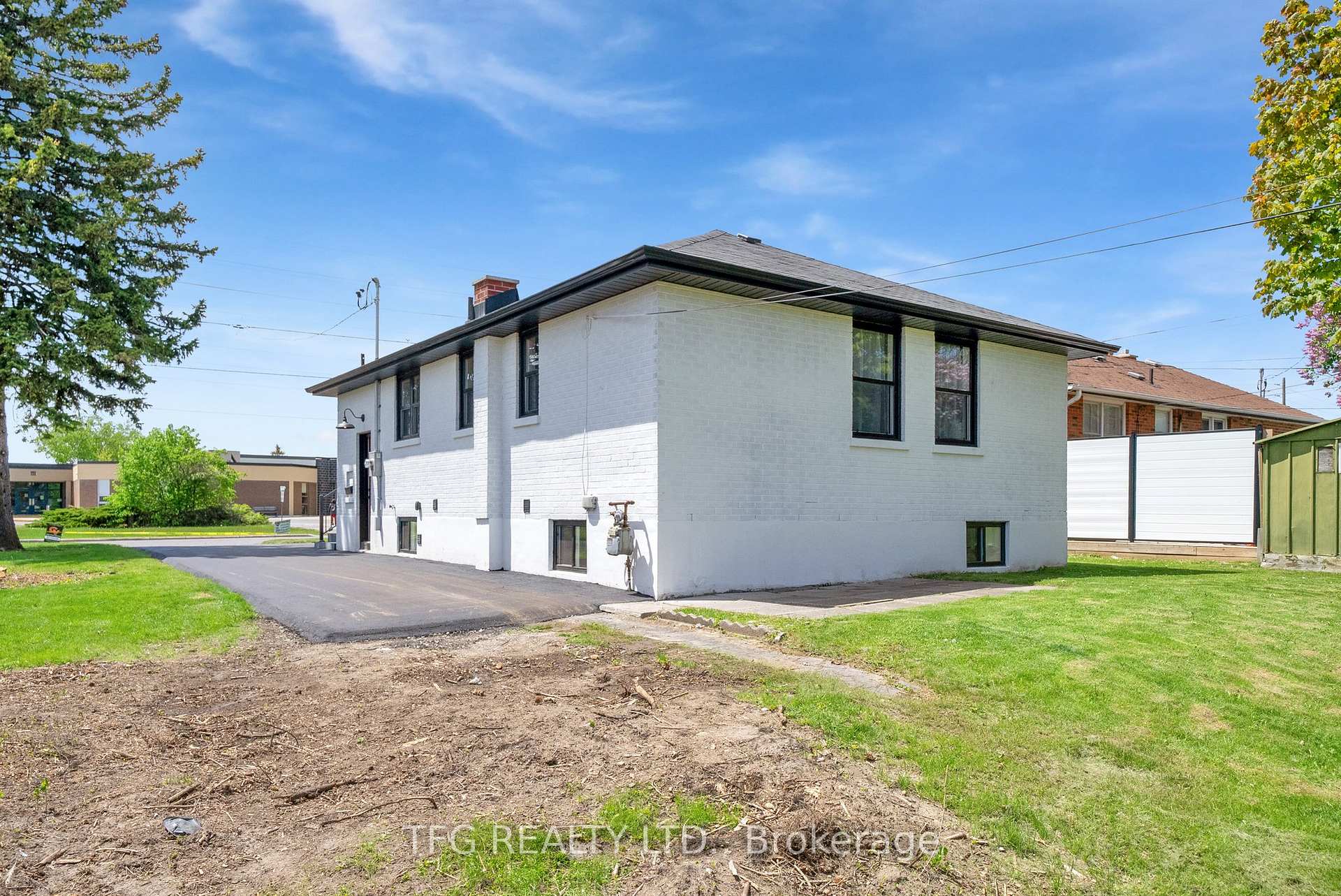 Photo 28 of 571 Stevenson Road N, Oshawa, McLaughlin — HOMEH