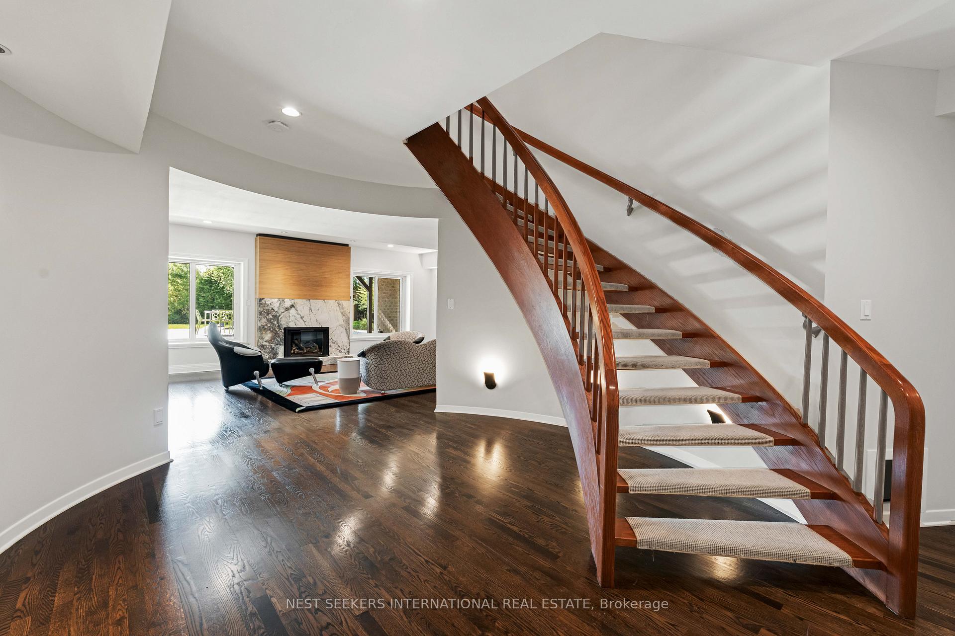 Photo 13 of 310 Westridge Drive, Vaughan, Kleinburg — HOMEH