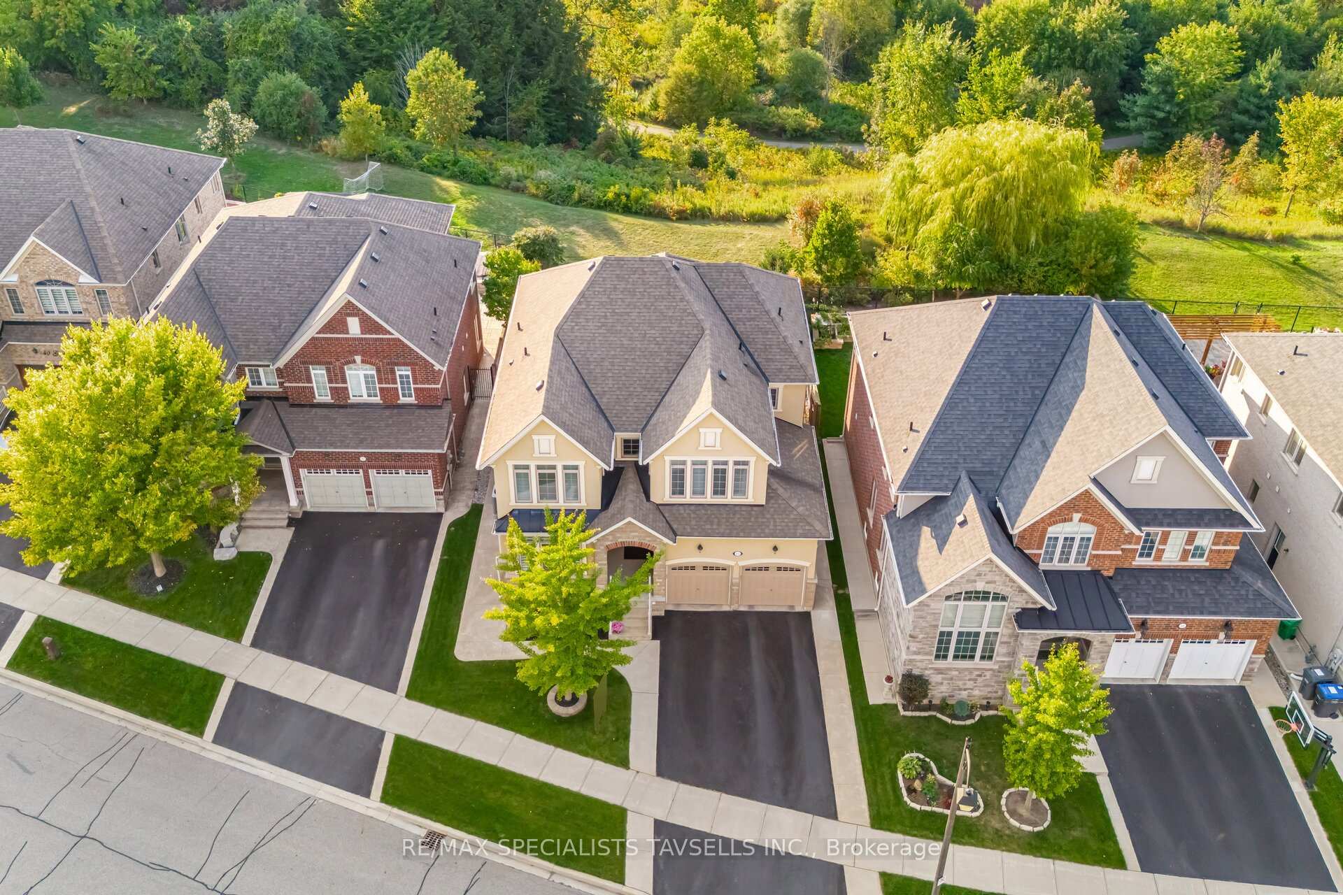 Photo 1 of 44 Gentle Fox Drive, Caledon, Rural Caledon — HOMEH