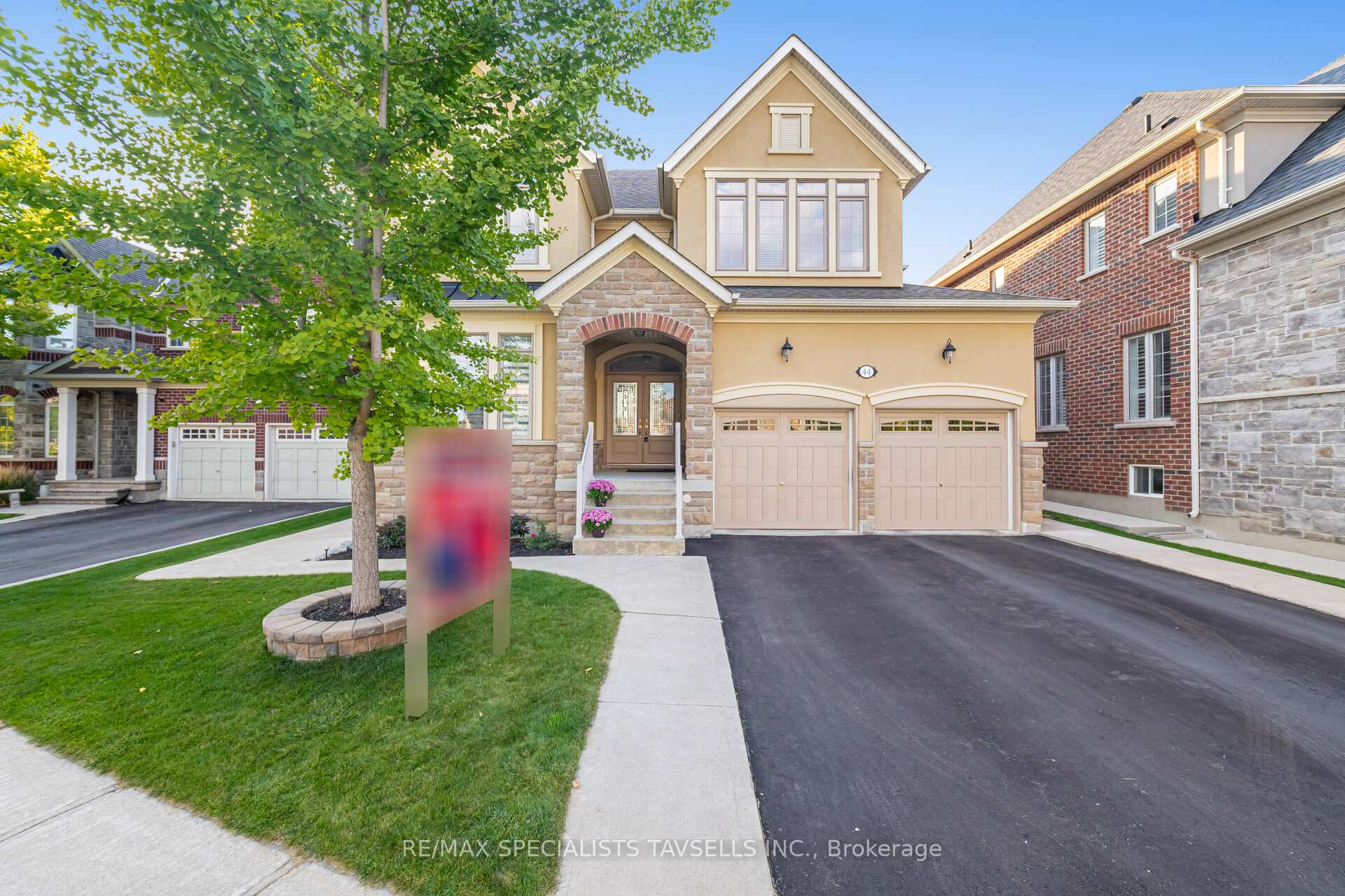 Photo 2 of 44 Gentle Fox Drive, Caledon, Rural Caledon — HOMEH