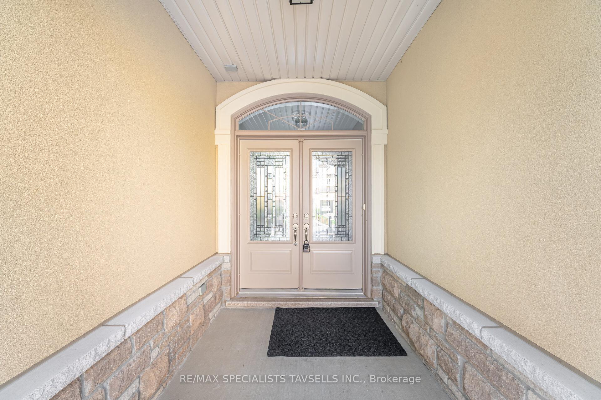 Photo 3 of 44 Gentle Fox Drive, Caledon, Rural Caledon — HOMEH