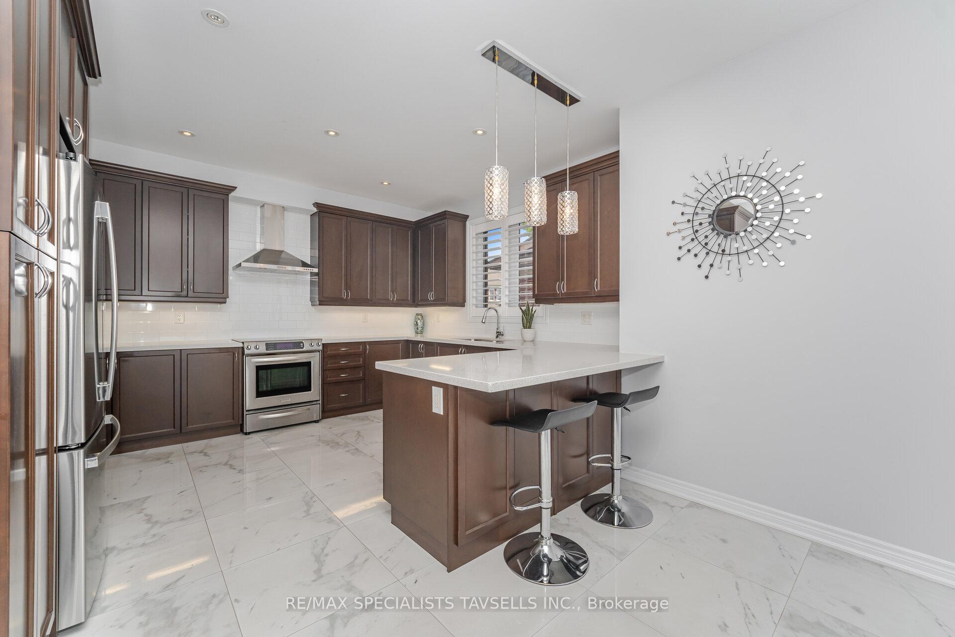 Photo 9 of 44 Gentle Fox Drive, Caledon, Rural Caledon — HOMEH