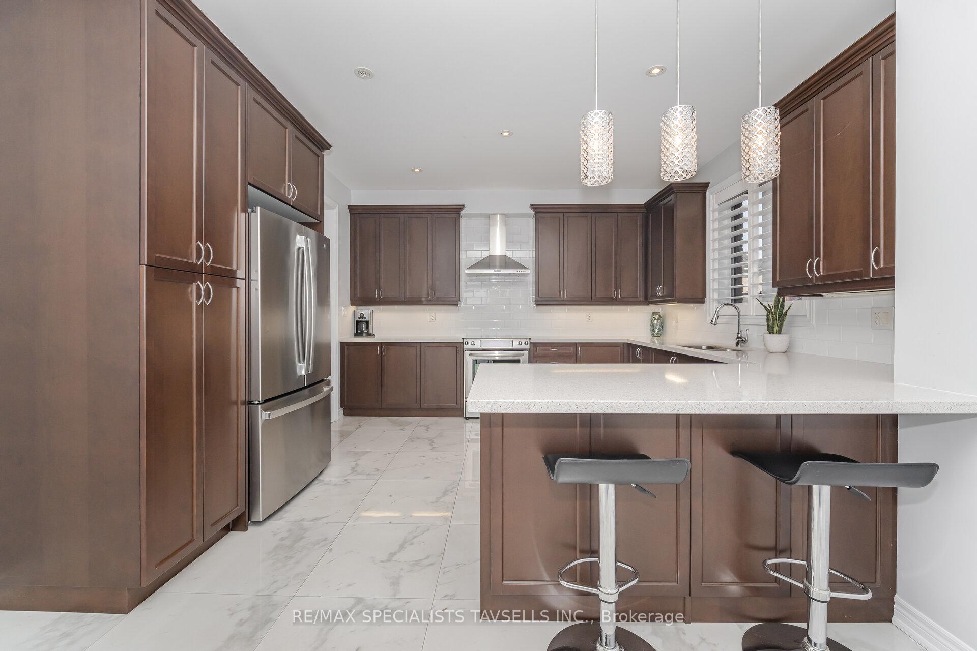 Photo 7 of 44 Gentle Fox Drive, Caledon, Rural Caledon — HOMEH