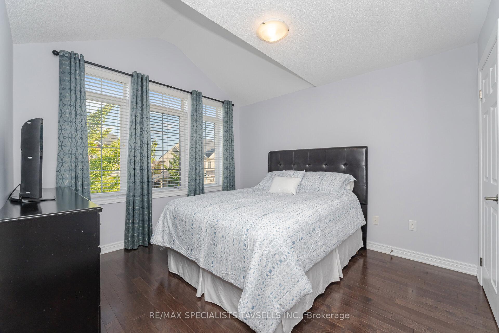Photo 28 of 44 Gentle Fox Drive, Caledon, Rural Caledon — HOMEH